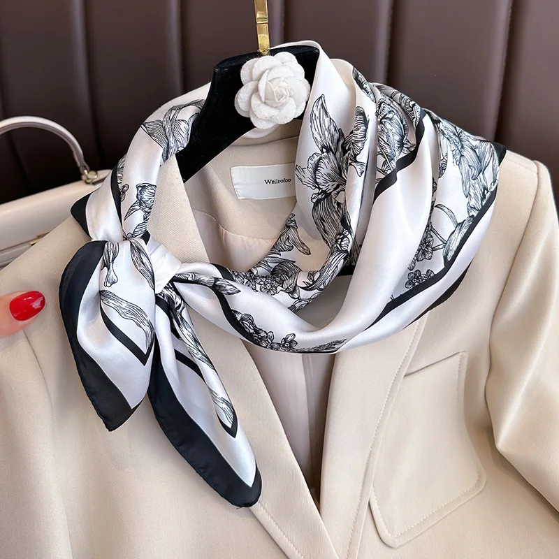 Pañuelo Cuadrado de Seda de Lu - Luxury Bags China reseña y precio